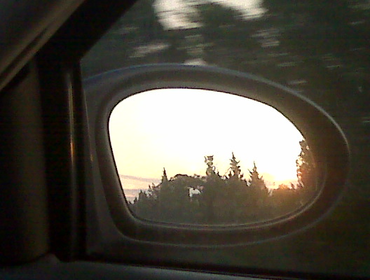 Friday PM Commute Song: Gomez' Airstream Driver Friday PM Commute Song: Gomez' Airstream Driver